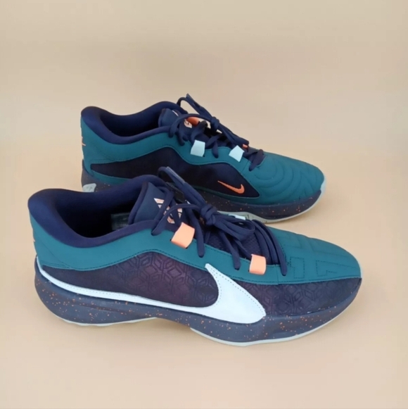 NIKE ZOOM FREAK 5 BASKETBALL SHOES MEN\'S SZ 10 GEODE TEAL PURPLE DX4985 300 NIB